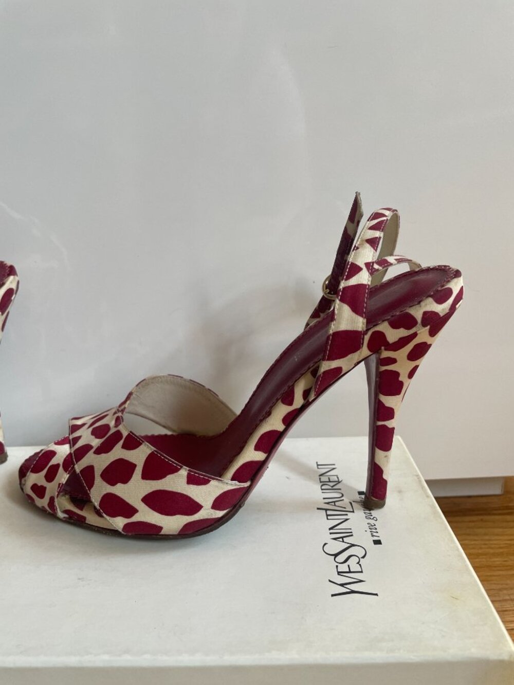 Vintage YSL iconic lip print silk sandals 39.5 - Picture 3 of 8